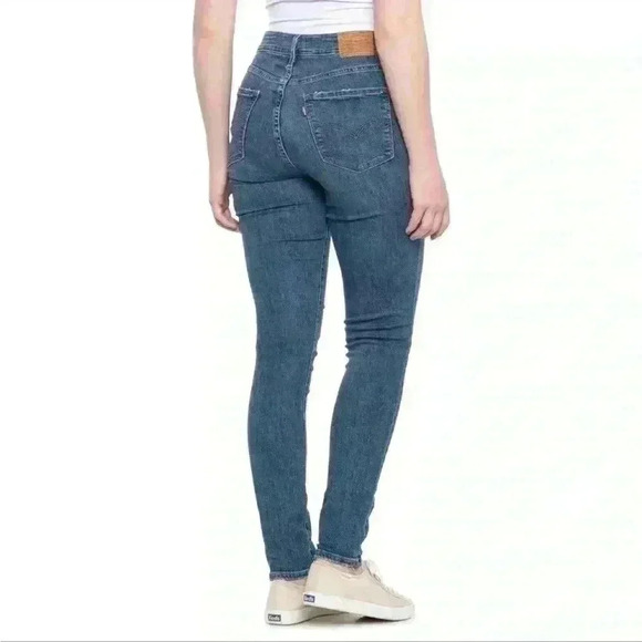 Levi's 721 High-Rise Skinny Jeans Size 25 NWT - Picture 2 of 9